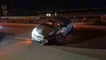 Eskişehir'de Alkollü Sürücü Tabela Devirerek Kaza Yaptı