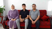 Akıllı telefonu bıraktı, tuşlu telefonla Türkiye birincisi oldu