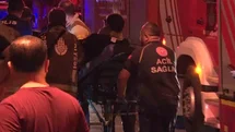 Fatih'te Yangın Çıktı, Bir İtfaiye Eri Yaralandı