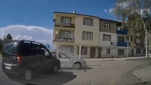 Trafik kazası anbean araç kamerasında