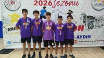 Aydınlı Badminton Takımı Yarı Finale Yükseldi