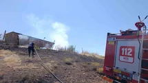 Kurtalan'da Anız Yangını Bahçeleri Tehdit Etti