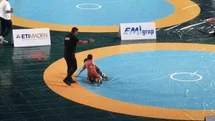 Türkiye Minikler Güreş Şampiyonası Devam Ediyor