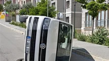 İki Kamyonet Çarpıştı, 6 Yaralı