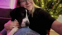 Rus kadın 4 ay önce kaybolan köpeğini 4 ilçede arıyor, binlerce afiş bastırıp her yere asıyor