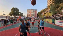 Gölcük’te potalar sokak basketbolu için kuruluyor