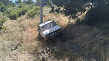 Uşak'ta Elektrik Direğine Çarpan Otomobilde 4 Yaralı