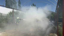 Burdur’da ev bahçesinde çıkan yangında 2 ton arpa kül oldu