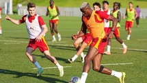 Galatasaray İki Antrenmanla Günü Tamamladı