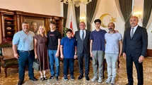 İskenderun'da LGS'den Tam Puan Alan Öğrenciler
