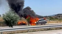 Ayvacık'ta Araç Yangını Çıktı