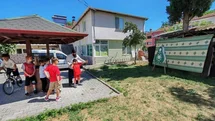 Minik kursiyerler hem öğreniyor hem sosyalleşiyor
