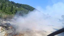 Mollabey yolunda çöplük yangını paniğe neden oldu