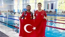 Denizli'de Yüzücüler Altın Madalya Kazandı