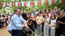 Bursa'da Çocuk Şenlikleri Coşkusu