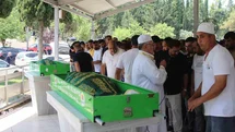 Adana'da Trafik Kazası: Anne ve Oğlu Hayatını Kaybetti