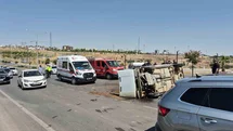 Otomobil refüje çarparak takla attı: 1 yaralı