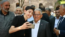 Başkan Büyükkılıç Kayseri'de En Beğenilen 5 Siyasetçi Arasında