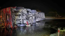 Mardin'de Kamyonet Devrildi