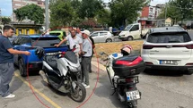 Samsun'da Motosiklet ile Ticari Taksi Çarpıştı