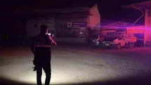 Park halindeki kamyonetten düşen şahıs ağır yaralandı