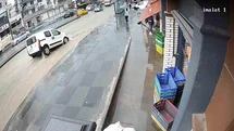 Ankara'da Sağanak Yağış Sonrası Yol Çöktü