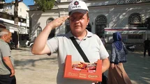 Burhaniye'de İlginç Seyyar Satıcı