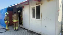 Antakya'da Konteyner Kent Yangını Kontrol Altında