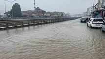 Kavak’ta Sağanak Yağış Sorun Yarattı