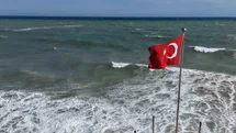 Mersin'de Kuvvetli Rüzgar Etkili Oluyor