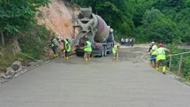 Ordu’da beton yol çalışmaları sürüyor