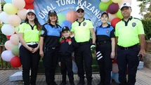 Mersin İl Emniyet Müdürlüğü’nden Duygulandıran Hareket: Dmd Hastası Ünal Tuna’nın Polislik Hayali Gerçek Oldu