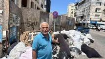 Seyhan’da çöp konteynerleri taştı, cadde ve sokaklar çöple doldu