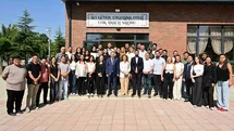 Vali Yılmaz sahadaki basın mensuplarıyla kahvaltıda bir araya geldi
