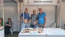 Burhaniye'de Yazar Mehmet Bicik Okurlarıyla Buluştu