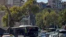 Bursa’da düğün konvoyunun önünü bu sefer otobüs kesti