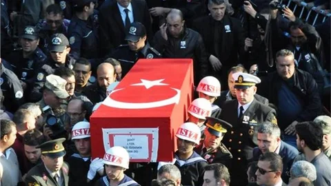 Şehit Yüzbaşı Halil Özdemir Son Yolculuğuna Uğurlandı