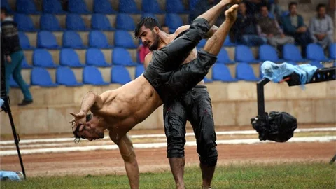 29 Ekim Organizasyonuyla Tarihi Kırkpınar Mersinlilerin Ayağına Geldi