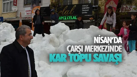 Mersin Çamlıyayla İlçe Merkezinde, Nisan'da Kar Topu Savaşı
