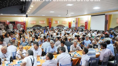 Başkan Kocamaz'ın İsmini Duyan Mut'lular Salonları Doldurdu