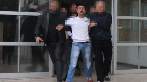 CHP'li Eski Meclis Üyesine Silahlı Saldırı Anı Video İzle