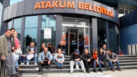 Taşeron işçilerden oturma eylemi!