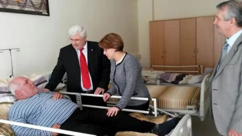 Ekici: Türkiye'de yaşam süresi 70'li yaşlara kadar yükseldi!