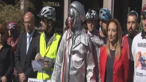 Ankara Adliyesi önünde bisikletçi eylemi!