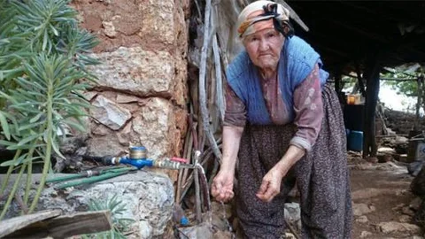 66 yıl önce gelin geldiği evin musluğundan ilk kez su aktı!