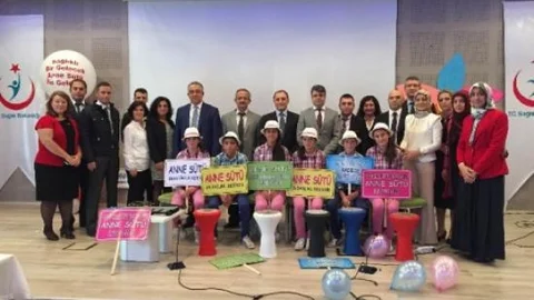 Balıkesir'de Emzirme Haftası'nda Darbukalı Gösteri