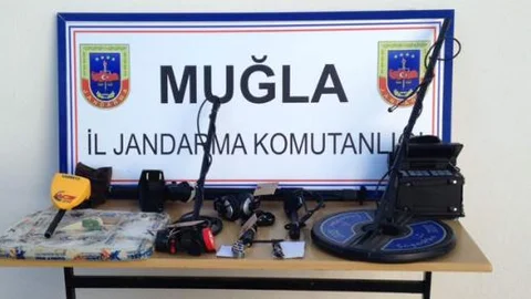 Datça'da jandarmadan kaçak kazıya suçüstü!