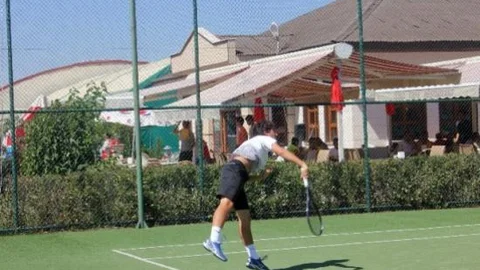 16 Yaş Türkiye Tenis Şampiyonası Ağrı'da Başladı