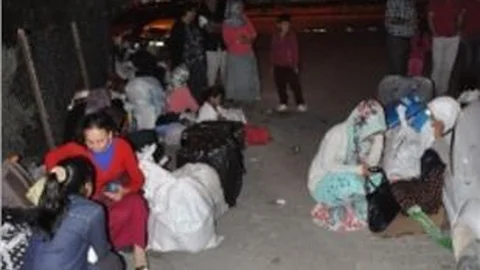 Yolcu Otobüsünün Yakıtı Kaçak Çıkınca Yolcular Saatlerce Diğer Otobüsü Bekledi