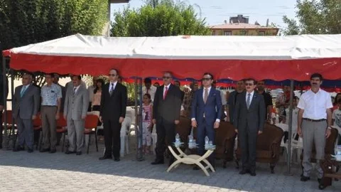 Iğdır'da İlk Ders Zili Çaldı